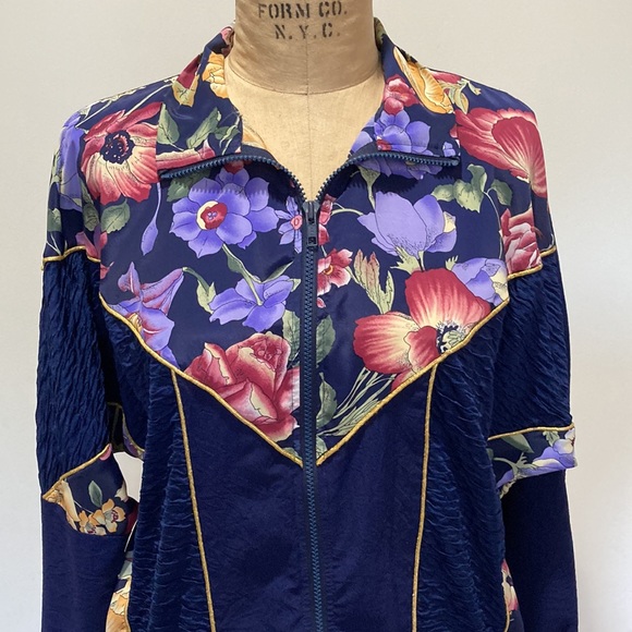 Vintage Wind Breaker by Silver Threads - Picture 7 of 10